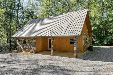 Cabin On A Hill 2 Bedroom Cabin