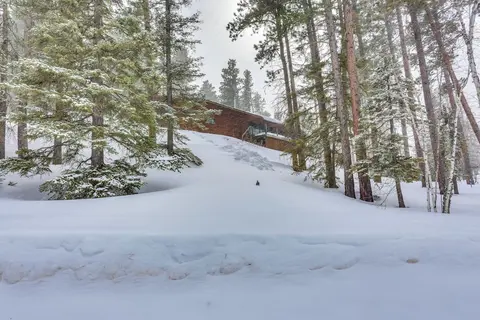 Lead Lodge Near Mickelson Trail + Terry Peak