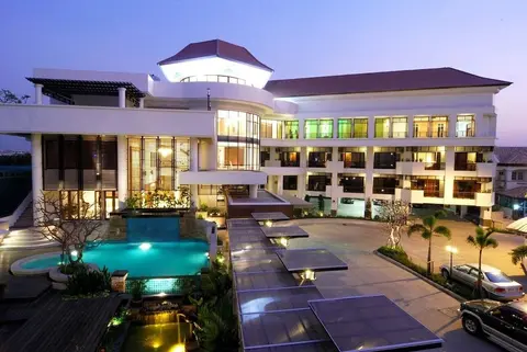 Central Place Hotel
