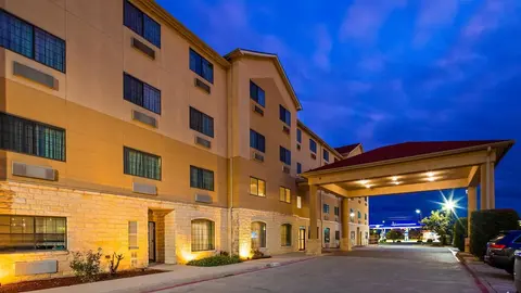 Best Western Windsor Pointe Hotel & Suites-Frost Bank Center