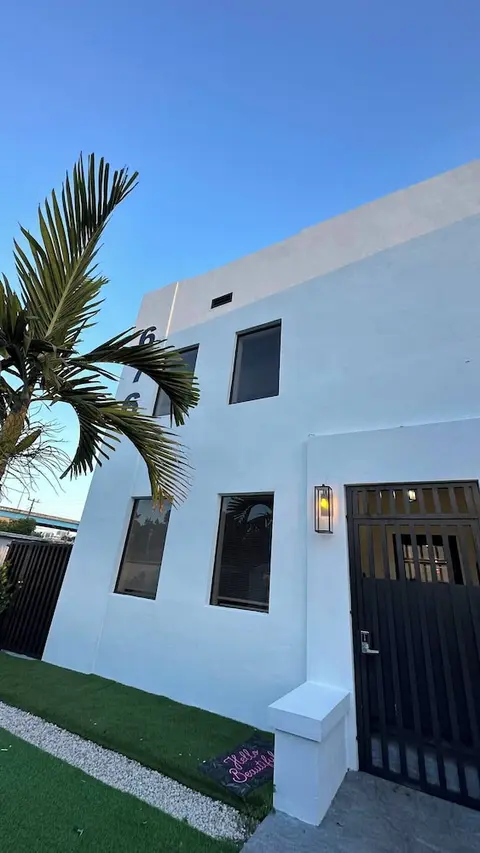 Stanza Design District Parking Laundry