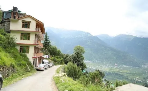 Kanyal Height Cottages
