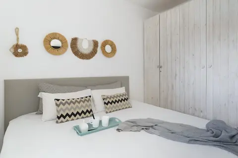 Beach House Style Condo & Pool