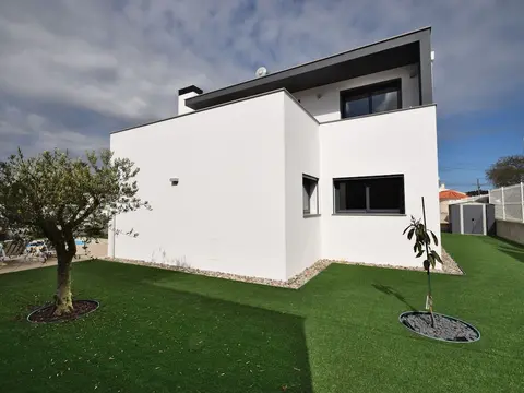 Family Villa With Terrace and Pool