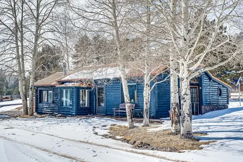 Pet-friendly Guffey Vacation Rental w/ Deck!