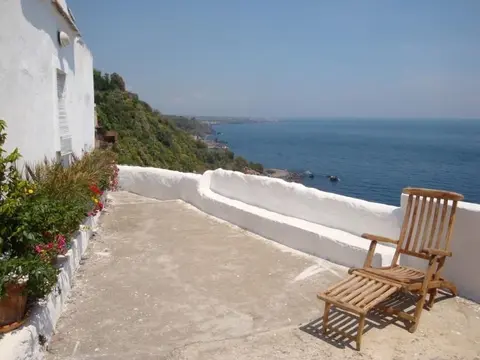 Come In Sicily - Pietramonaca