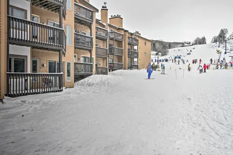 Inviting Ski-in Ski-out Condo at Okemo Mtn Resort!