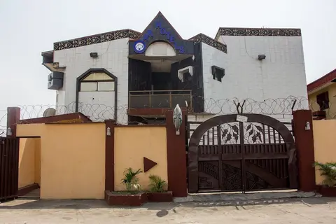 Oak Hotels