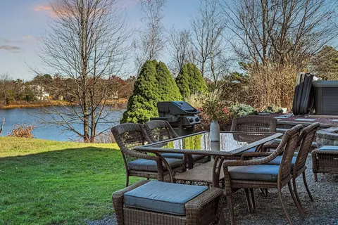 Laker's Pointe by Avantstay Lakefront Private Peninsula Hot Tub, Game Room