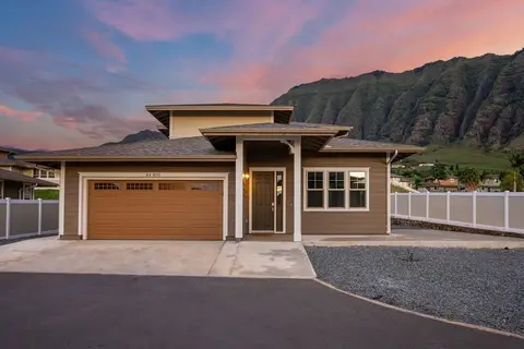 Makaha Villa by Avantstay Mountain + Ocean Views