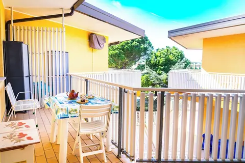 Colourful Apartment With Terrace in Bibione