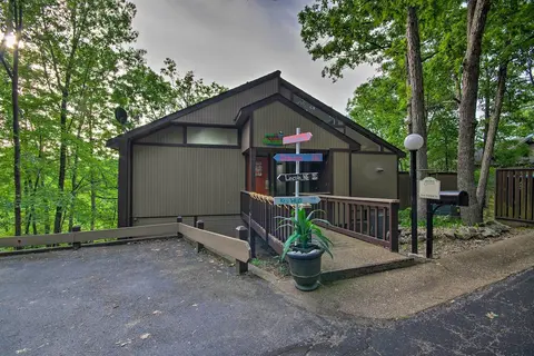 Osage Beach Home w/ Private Hot Tub: Near Lake!