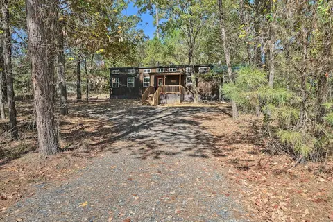 Stylish Cabin by Beavers Bend: Hot Tub & Fire Pit
