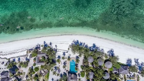 Kae Beach Zanzibar by Sansi