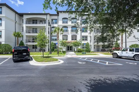 Brand New Modern Vista Cay Reserve Condo - 5008