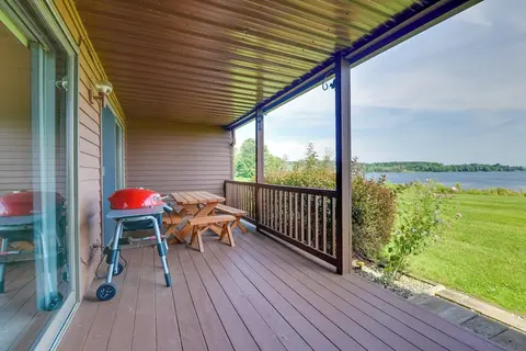 Community Boat Dock: Lake Memphremagog Condo!