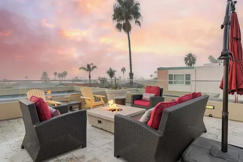 Windansea by Avantstay Private Rooftop Patio, 2 Blocks to Beach & Town