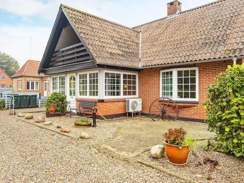 9 Person Holiday Home in Hojer