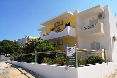 Yiannis Apartments