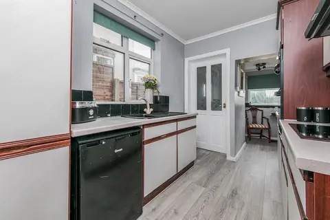House - Sleeps 10 - Parking - Garden