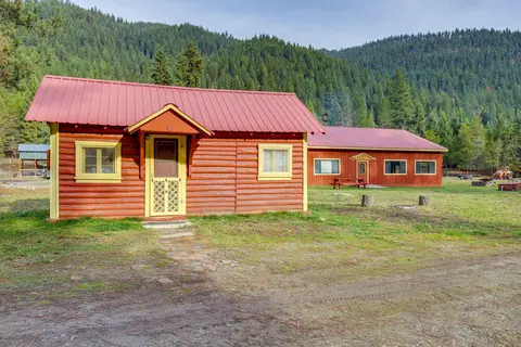 Montana Cabin: Day Trip to Glacier Natl Park!
