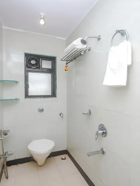 TULIIPSTAYS - Hotel Ashok Bhiwandi