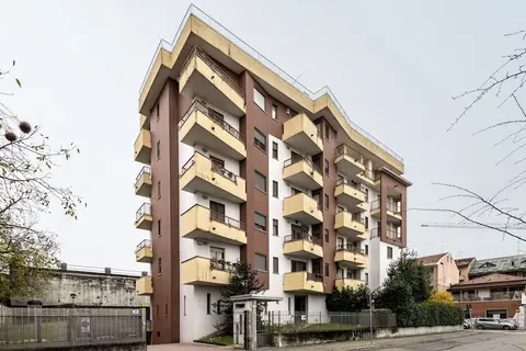 Suitelowcost Humanitas Apartment