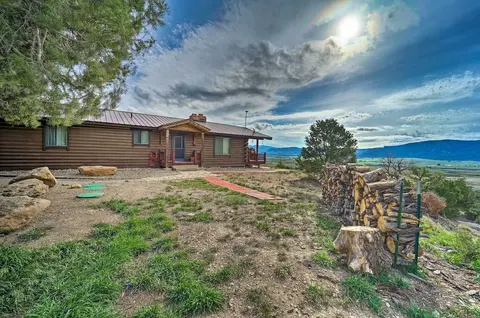Sprawling Mountain-view Cabin: 5 Mi to Mesa Verde