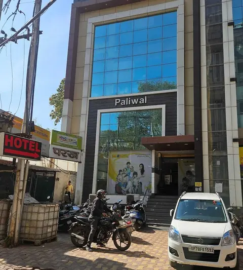 Hotel The Mall Inn by MNG Rooms