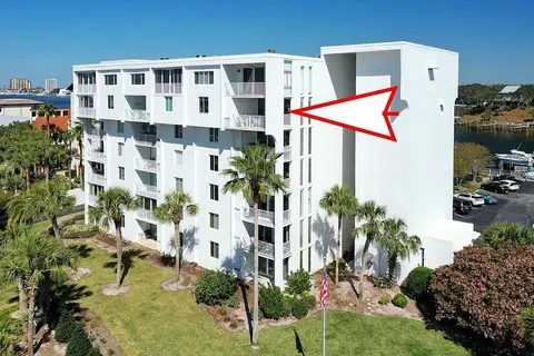 Dolphin Point #602a