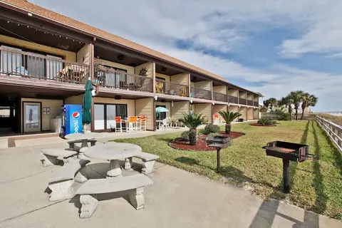 Polynesian Village Condominium by Panhandle Getaways