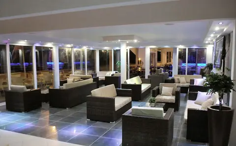 Flamingo Beach Hotel