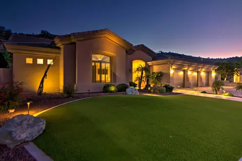 Near Golf: Glendale Oasis w/ Pool & Hot Tub!