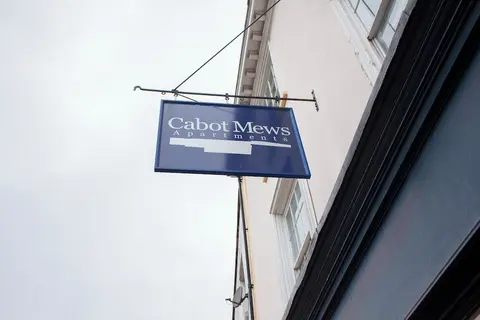 Higgihaus Cabot Mews Aparthotel