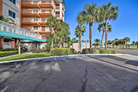 Beachfront Indian Shores Condo - Pool & Hot Tub!