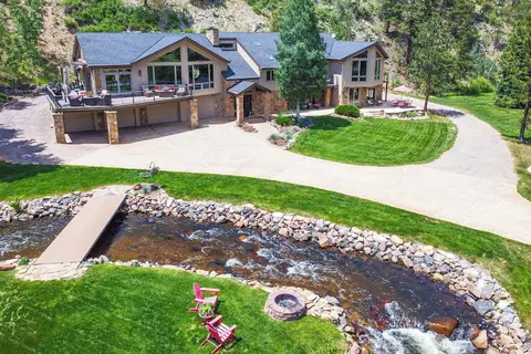 Stunning Mtn Views, Private Stream: Evergreen Gem!