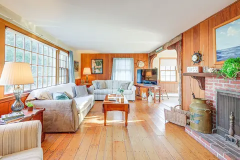 Cape Cod Cottage w/ Private Dock on Bass River