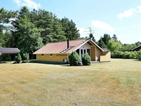 8 Person Holiday Home in Oksbol-by Traum