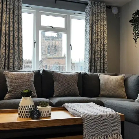 Penthouse On The Rows - Cathedral Views