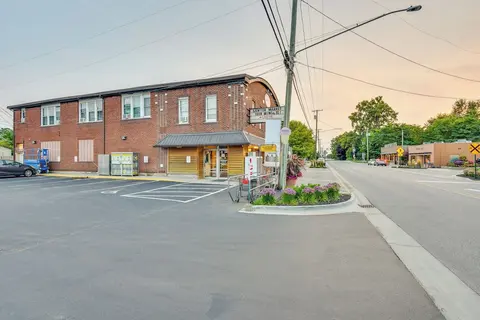 3 Mi to Lake Michigan: Pet-friendly Apt in Sawyer