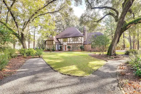 Pets Welcome, Golf Course View: Legend Oaks Home!
