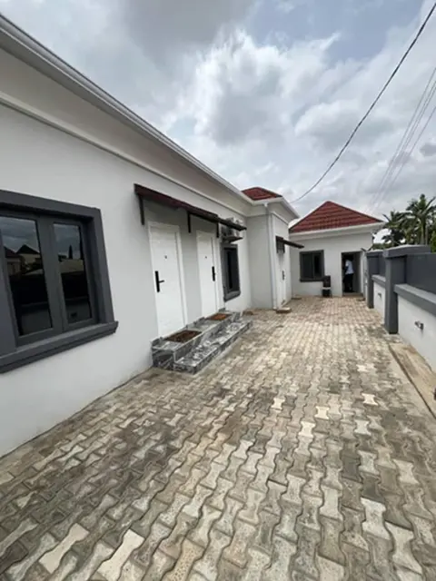 Moz One Apartments