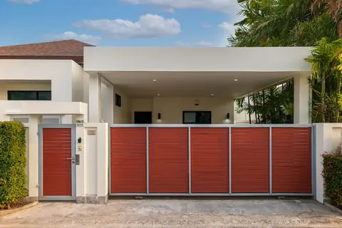 Thai-Themed 3BR Boutique Villa by Intira