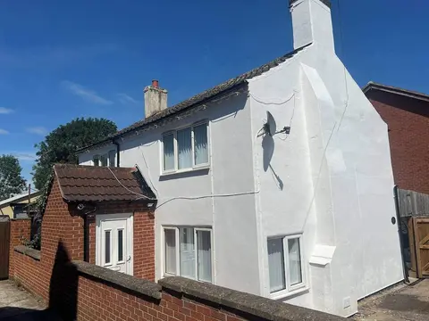 Blyton 2-bed Cottage, Parking, 30m to Lincoln