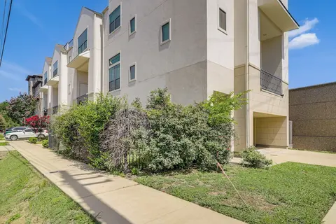 Houston Home w/ Rooftop Patio - 3 Mi to Downtown!