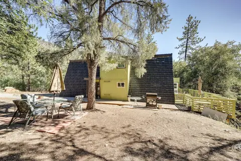Modern Pine Mountain Club Cabin w/ Community Pool!