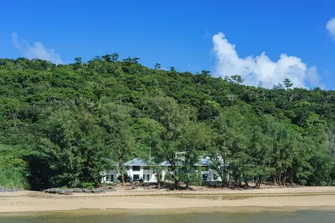 CORAL ISLAND