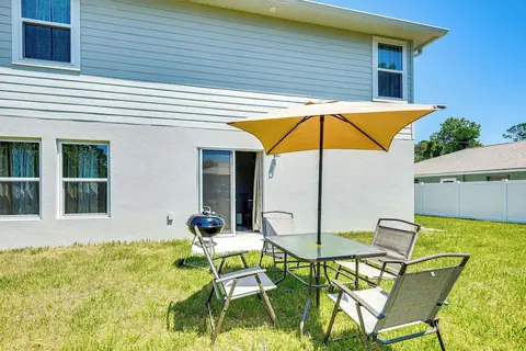 Sunny Palm Coast Home: 10 Mi to Flagler Beach!