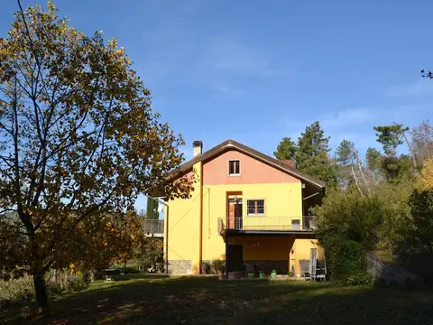 Holiday Home in Pescia With Swimming Pool
