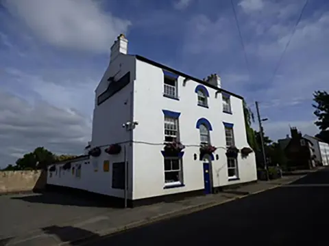 The Ship Albion